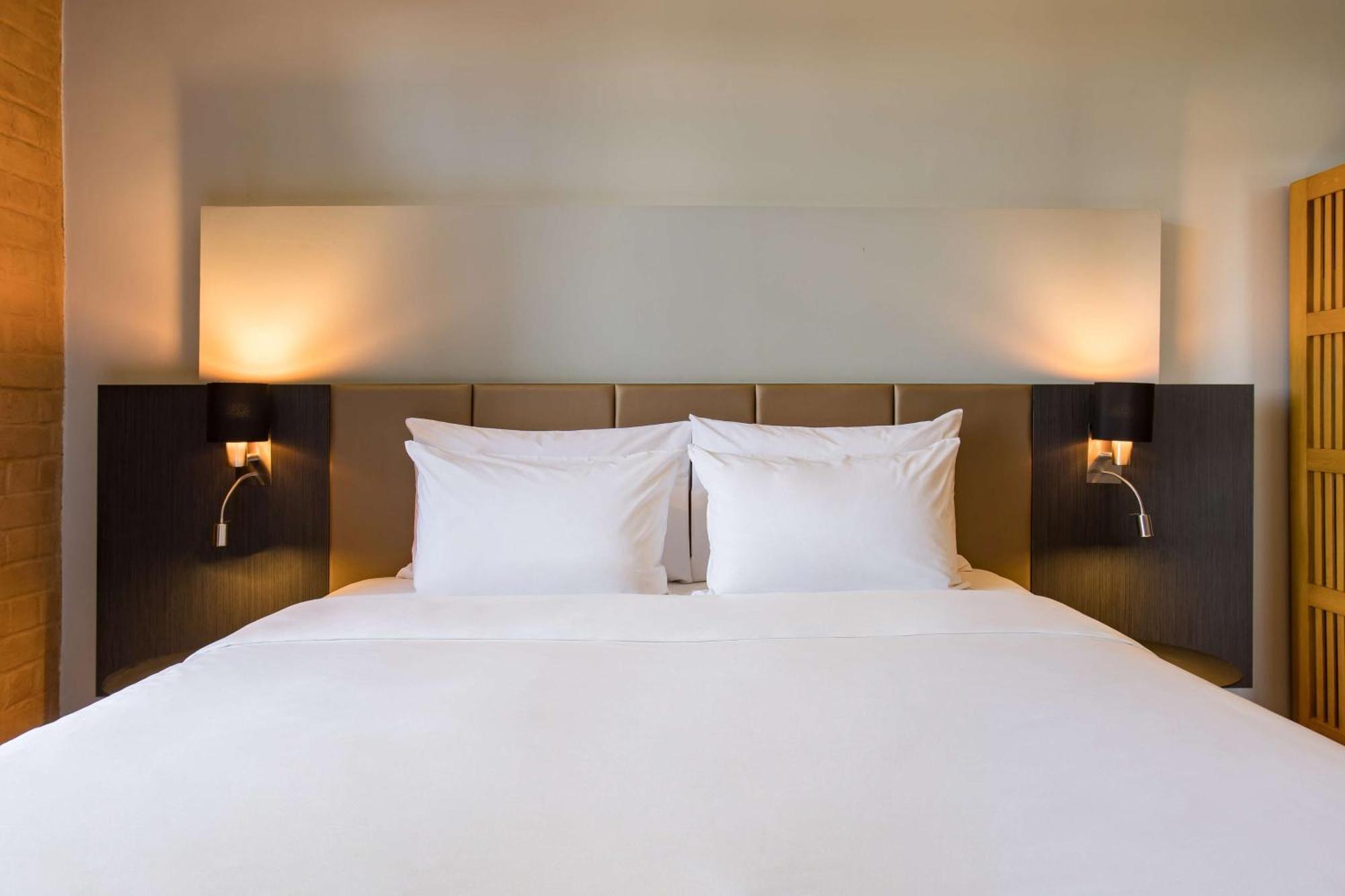 Business Class with Happy Hours 01:00 PM to 06:00 PM 1+1 , Airport Transfers and Free Pick up and drop to Worldmark Aerocity (subject to car availability),1545951169:JPEG