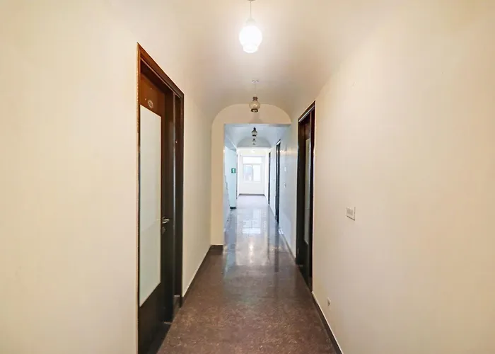 Hotel O Star Inn New Delhi